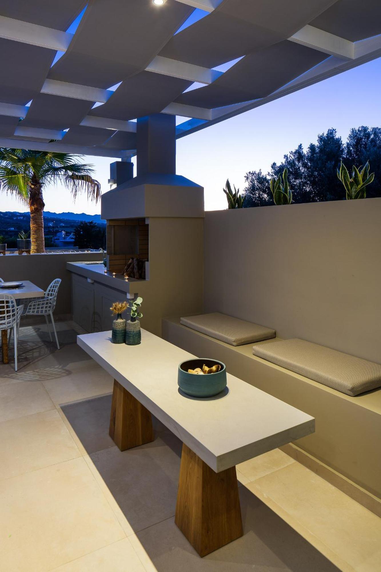 Vasilios Villa, With Pool, Gym & Close To Beach, By Thinkvilla Loutra  Exterior photo