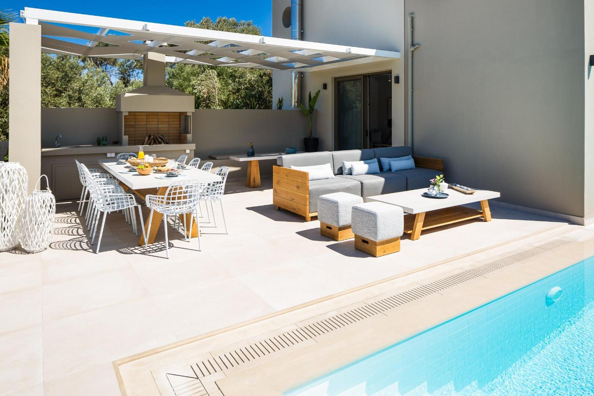 Vasilios Villa, With Pool, Gym & Close To Beach, By Thinkvilla Loutra  Exterior photo