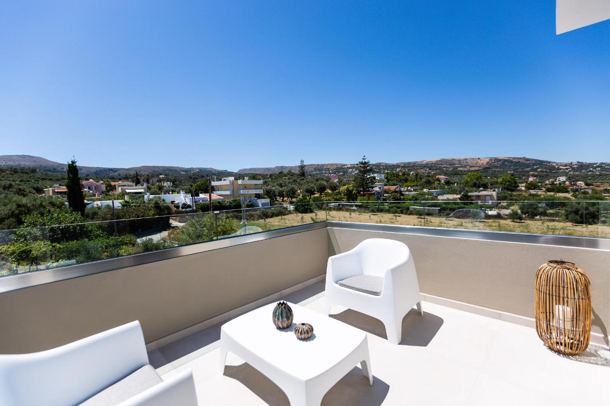 Vasilios Villa, With Pool, Gym & Close To Beach, By Thinkvilla Loutra  Exterior photo