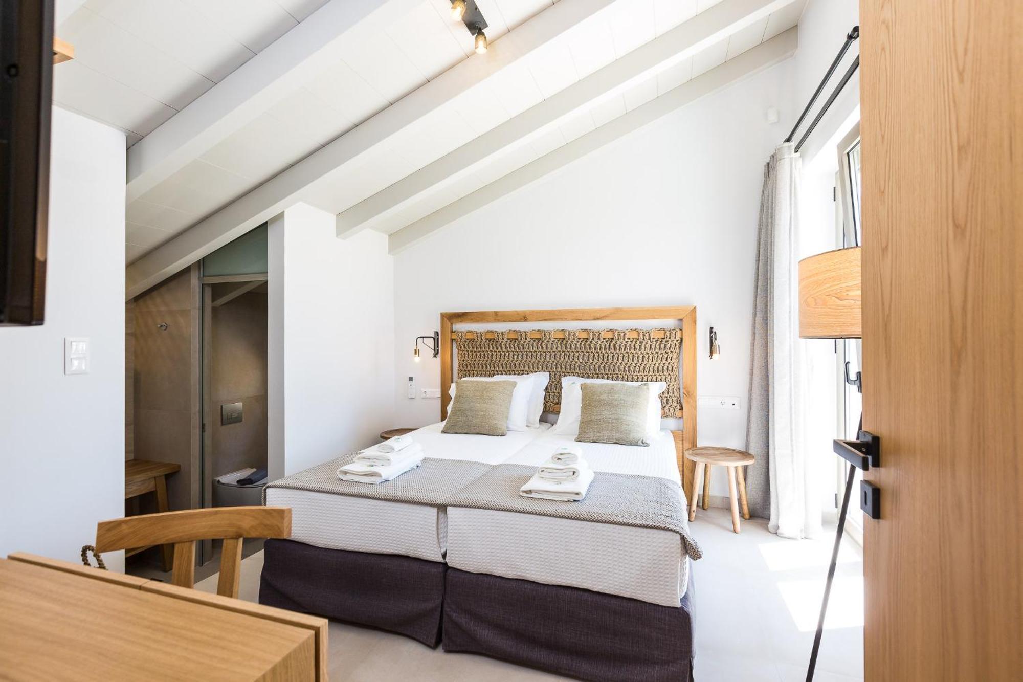 Vasilios Villa, With Pool, Gym & Close To Beach, By Thinkvilla Loutra  Exterior photo