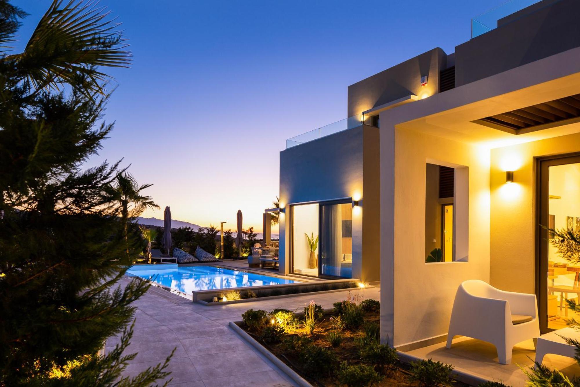 Vasilios Villa, With Pool, Gym & Close To Beach, By Thinkvilla Loutra  Exterior photo