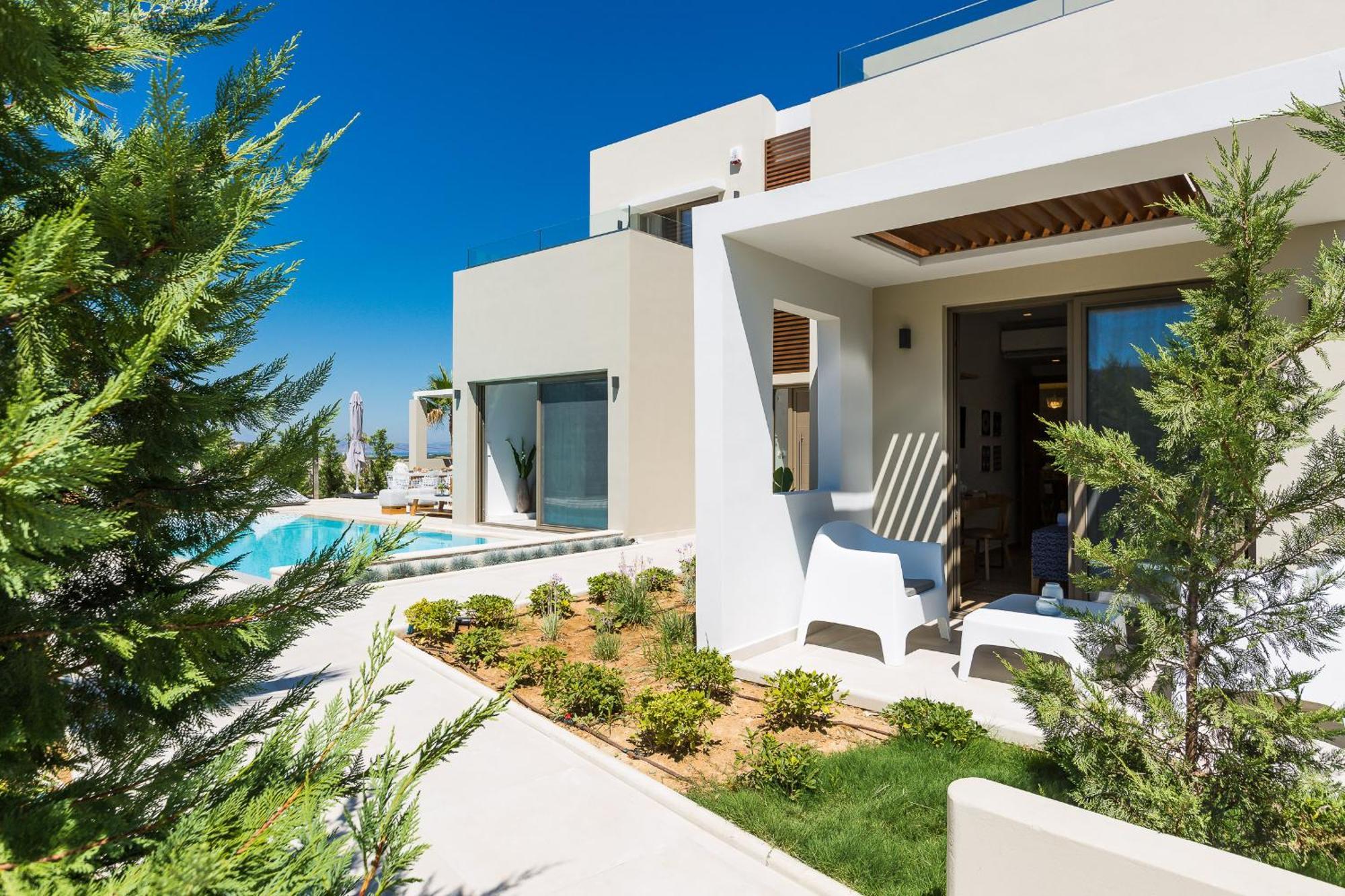 Vasilios Villa, With Pool, Gym & Close To Beach, By Thinkvilla Loutra  Exterior photo