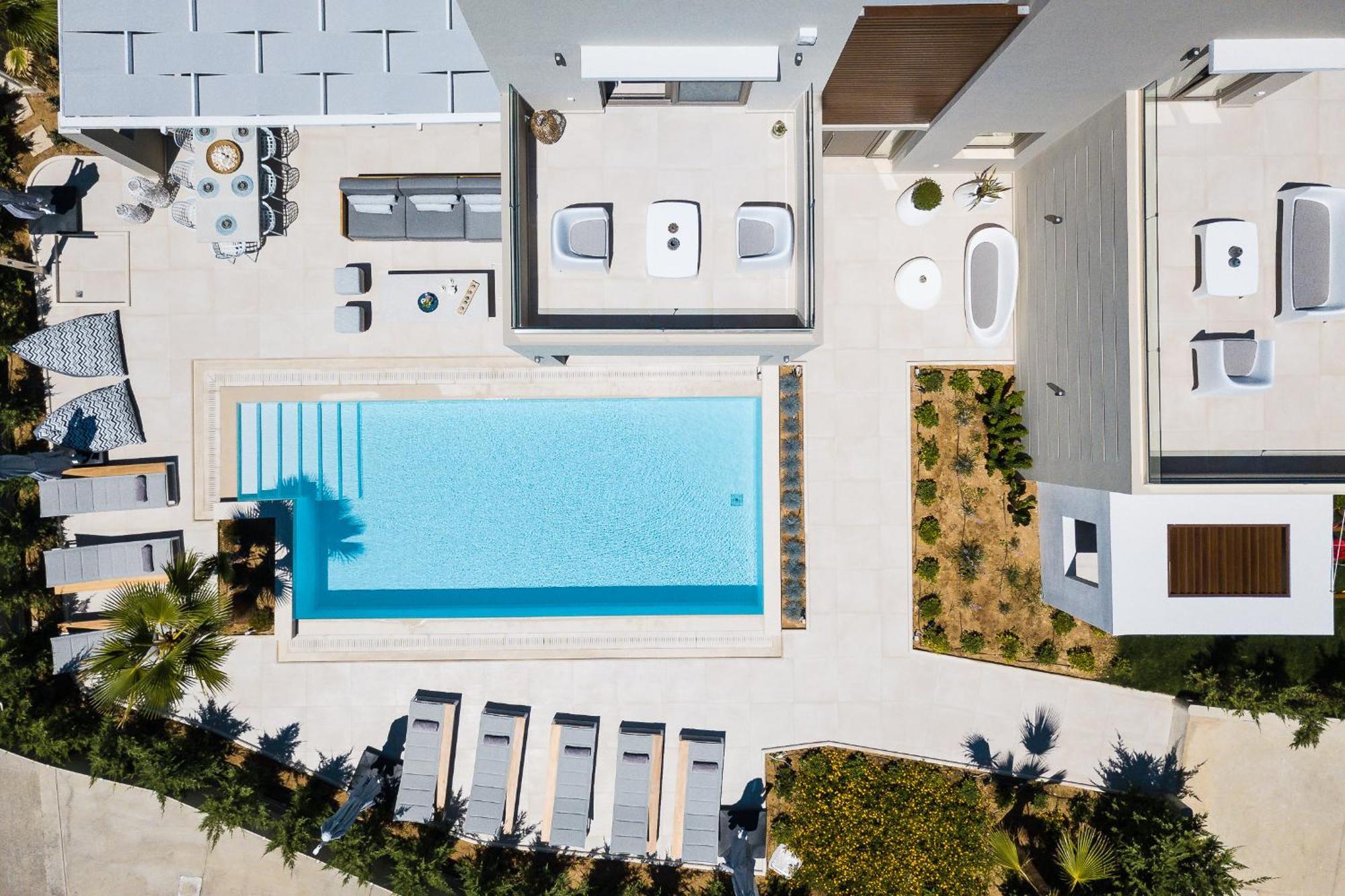 Vasilios Villa, With Pool, Gym & Close To Beach, By Thinkvilla Loutra  Exterior photo