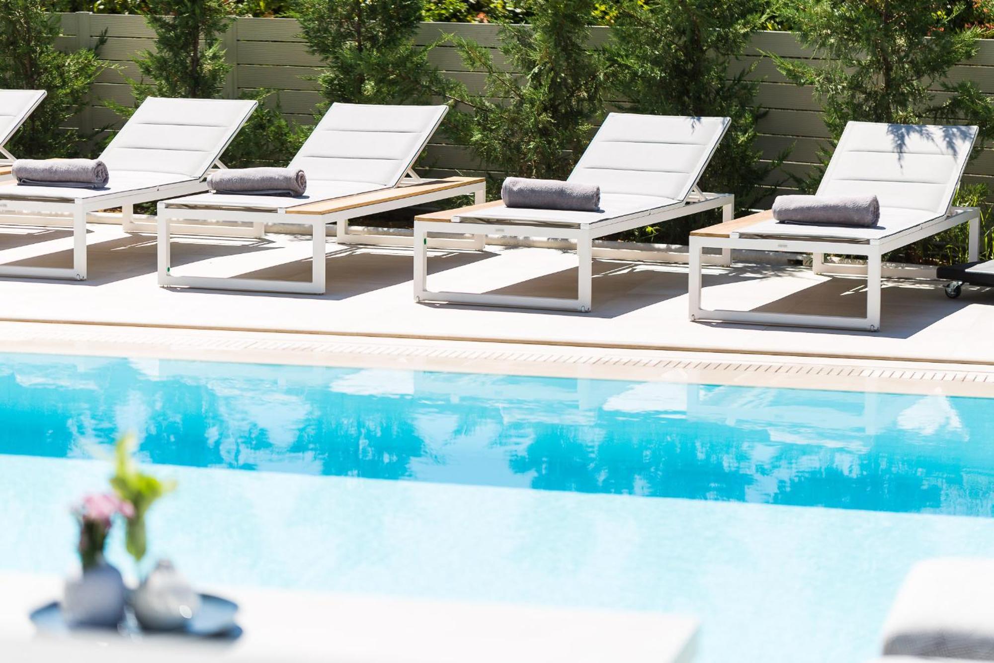 Vasilios Villa, With Pool, Gym & Close To Beach, By Thinkvilla Loutra  Exterior photo